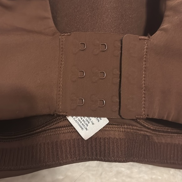 Lululemon In Alignment Bra - Picture 4 of 8